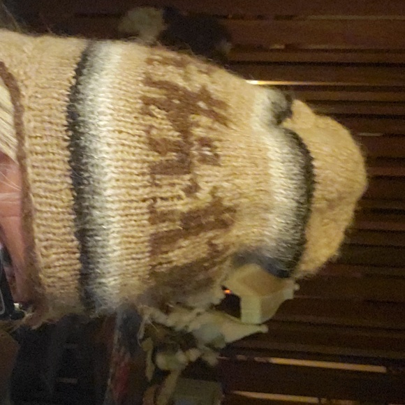 Tibetan Alpaca Hat - Picture 4 of 6